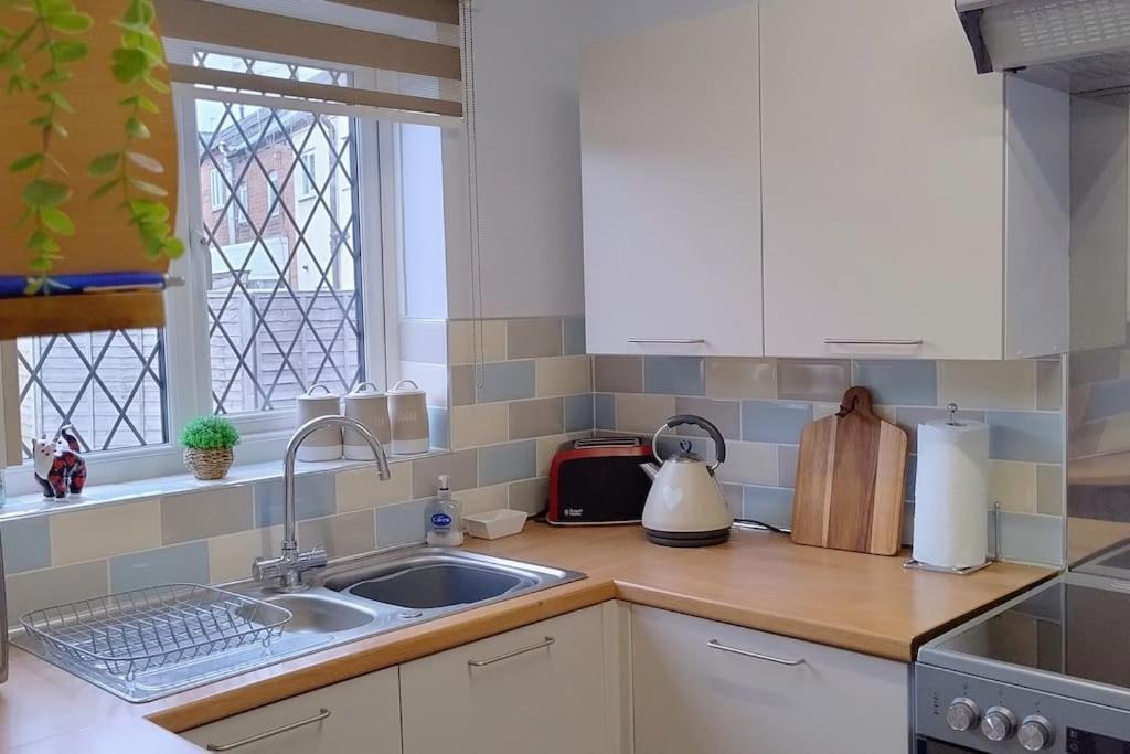 Ludlow Mews Town House With Free Parking Экстерьер фото